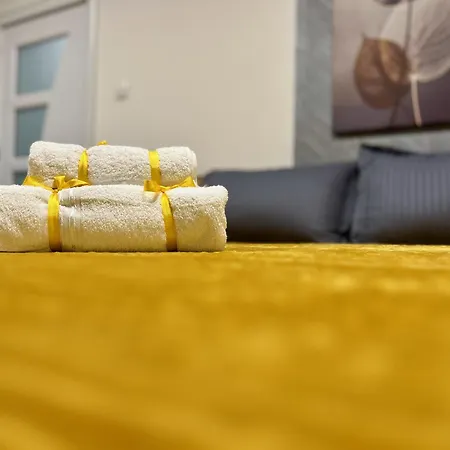 In - Prime Location * Σκόπια