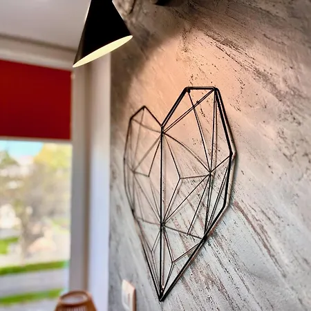 In - Prime Location Apartment