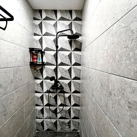 In - Prime Location *