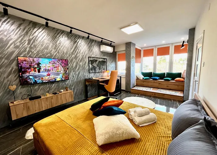 In - Prime Location *