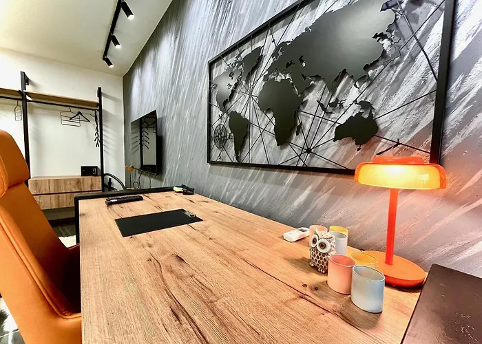 Apartment In - Prime Location