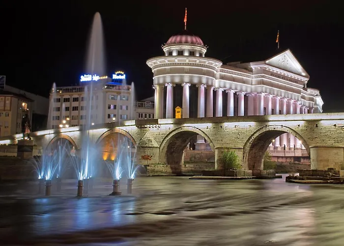 Apartment In - Prime Location *